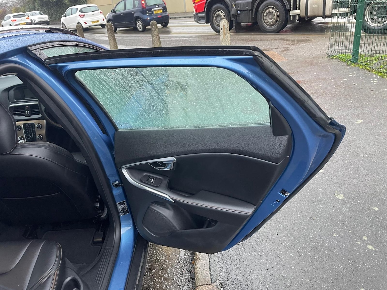 Used Volvo V40 2016 for sale - 76951388: Photo 21