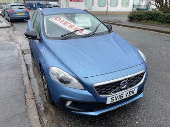 Used Volvo V40 2016 for sale - 76951388: Photo