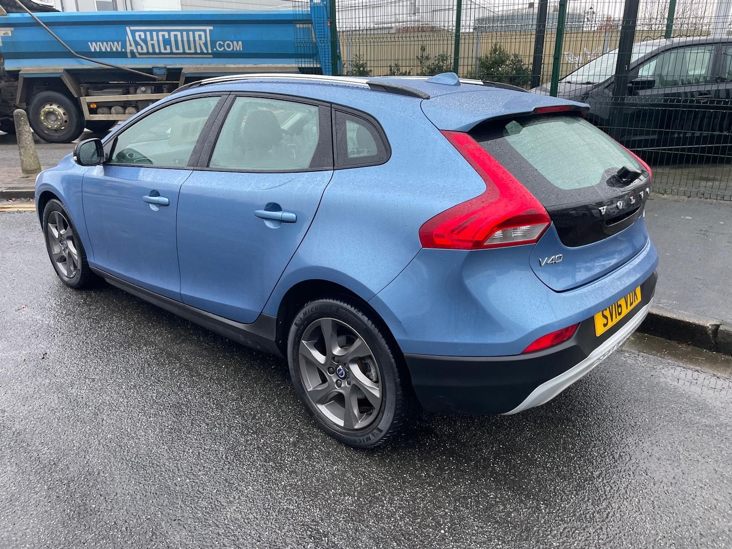 Used Volvo V40 2016 for sale - 76951388: Photo 3