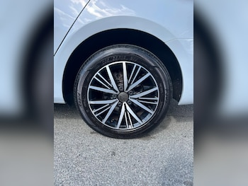 Used Volkswagen Golf 2017 for sale - 79081506: Photo