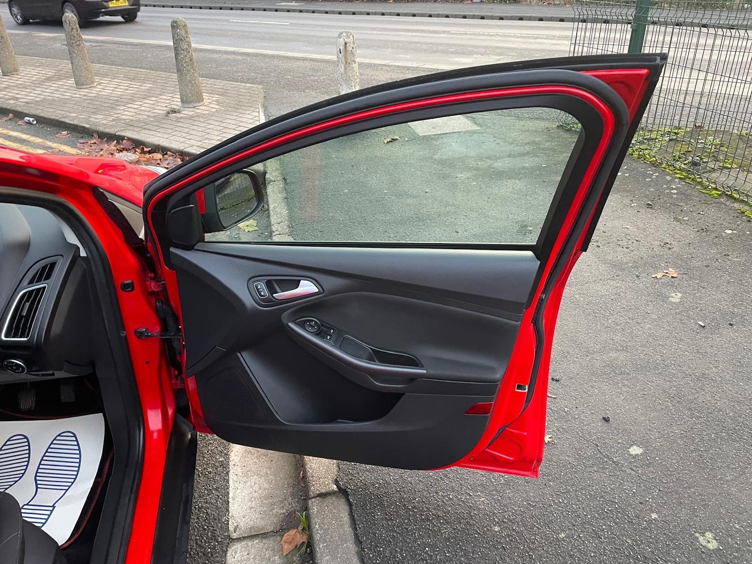 Used Ford Focus 2016 for sale - 76712264: Photo 16