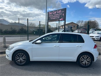 Used Volkswagen Golf 2017 for sale - 78282225: Photo