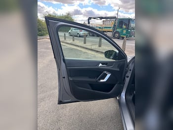 Used Peugeot 308 2016 for sale - 79536248: Photo