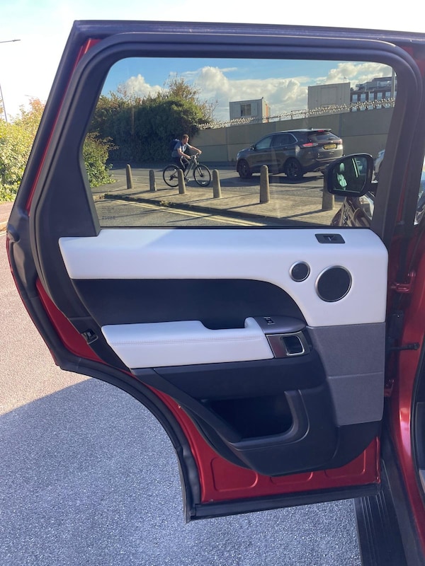 Used Land Rover Range Rover Sport 2014 for sale - 76066827: Photo 9
