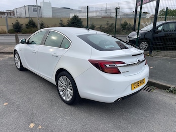 Vauxhall Insignia feature image 3