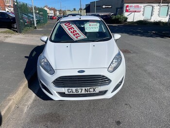 Used Ford Fiesta 2017 for sale - 76034584: Photo 2
