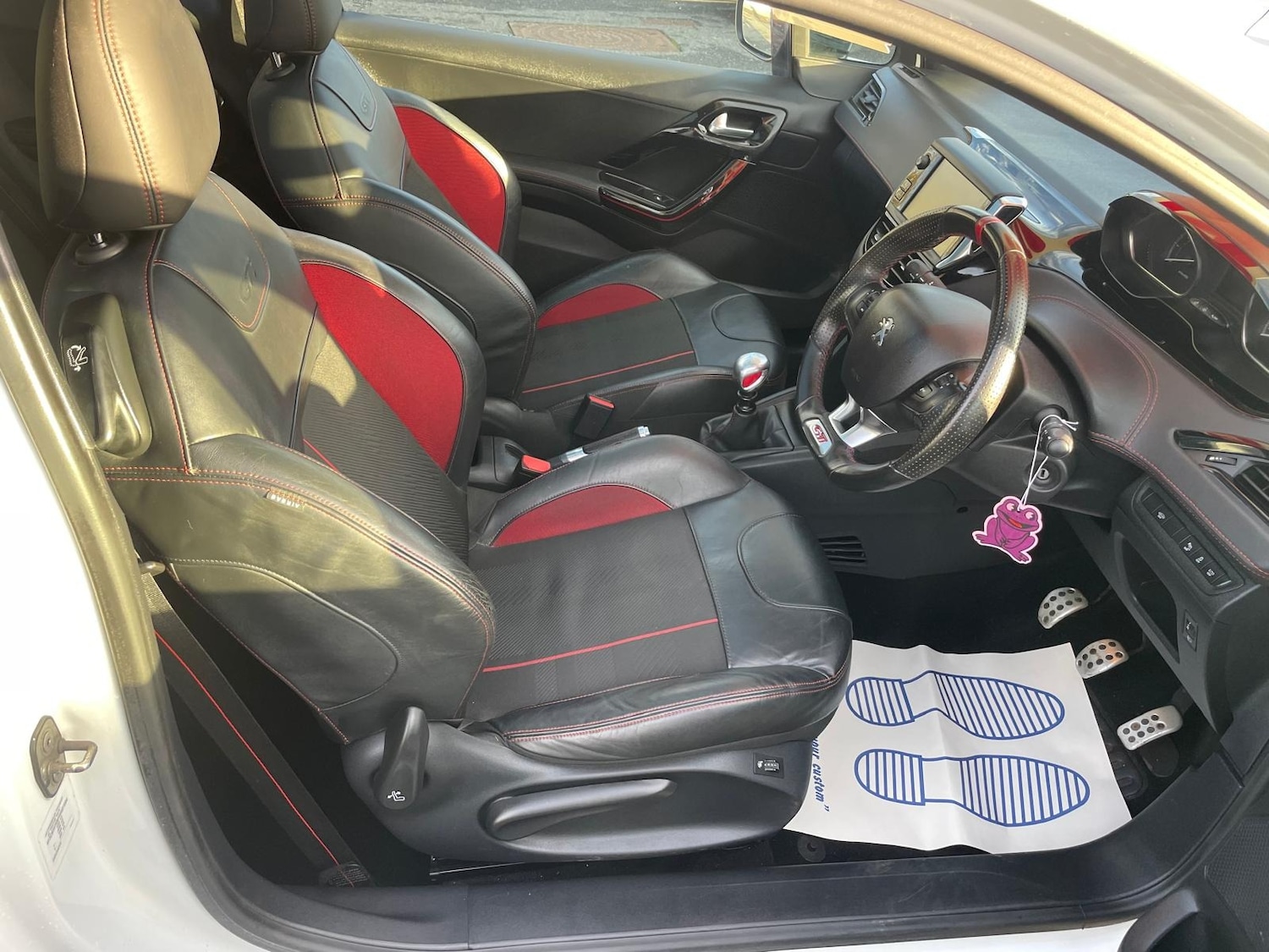 Used Peugeot 208 2017 for sale - 76935493: Photo 15