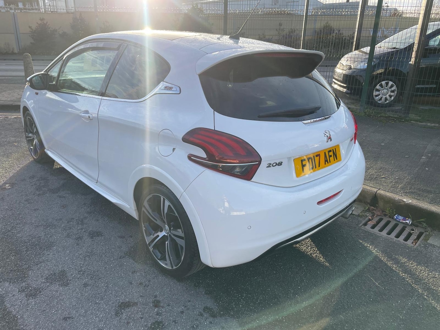 Used Peugeot 208 2017 for sale - 76935493: Photo 6