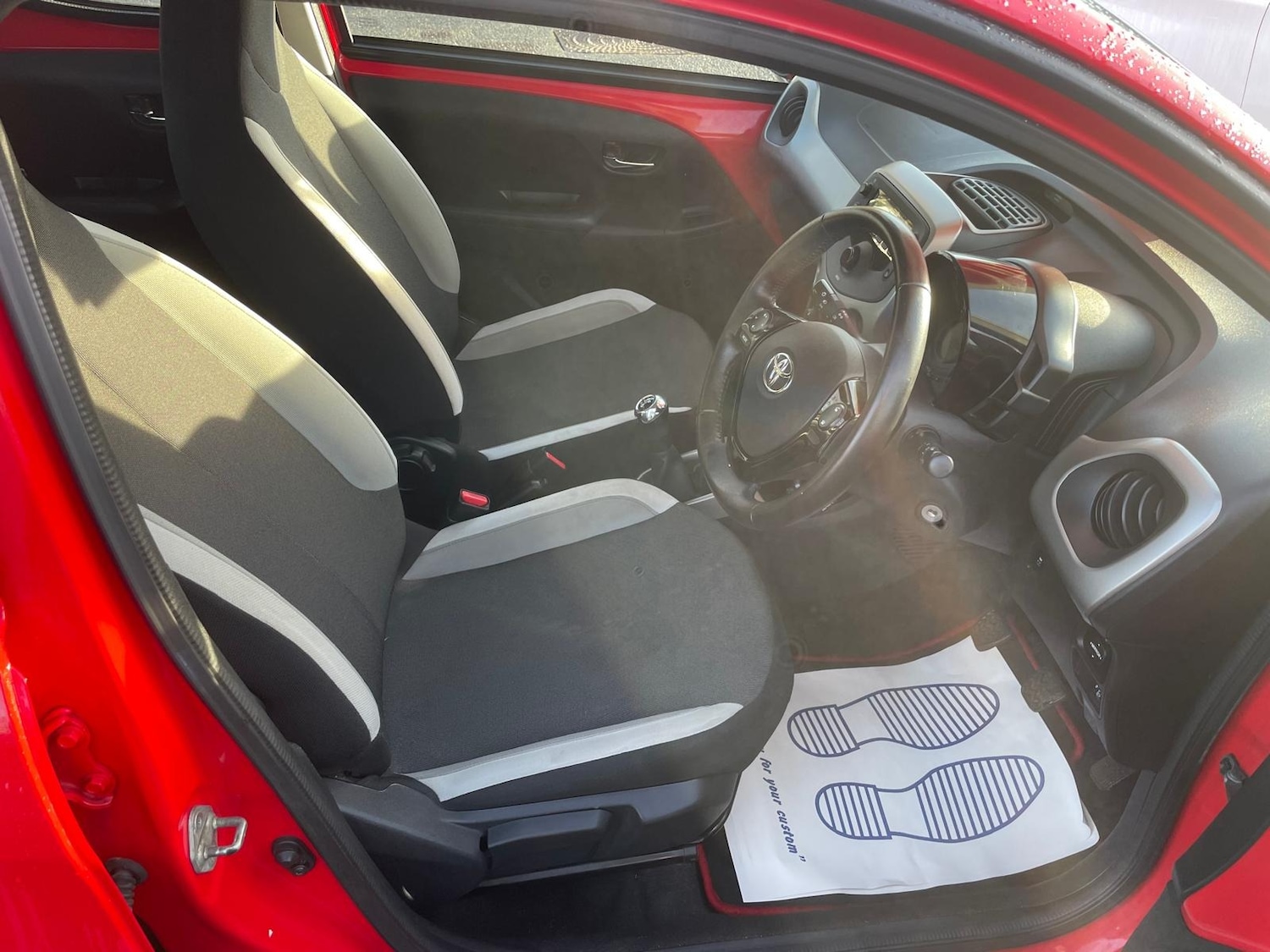 Used Toyota AYGO 2016 for sale - 76950929: Photo 8