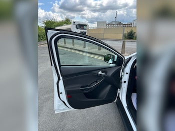 Used Ford Focus 2015 for sale - 74950086: Photo