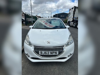 Used Peugeot 208 2012 for sale - 75160629: Photo