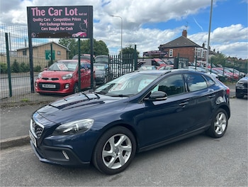 Used Volvo V40 2015 for sale - 78917588: Photo