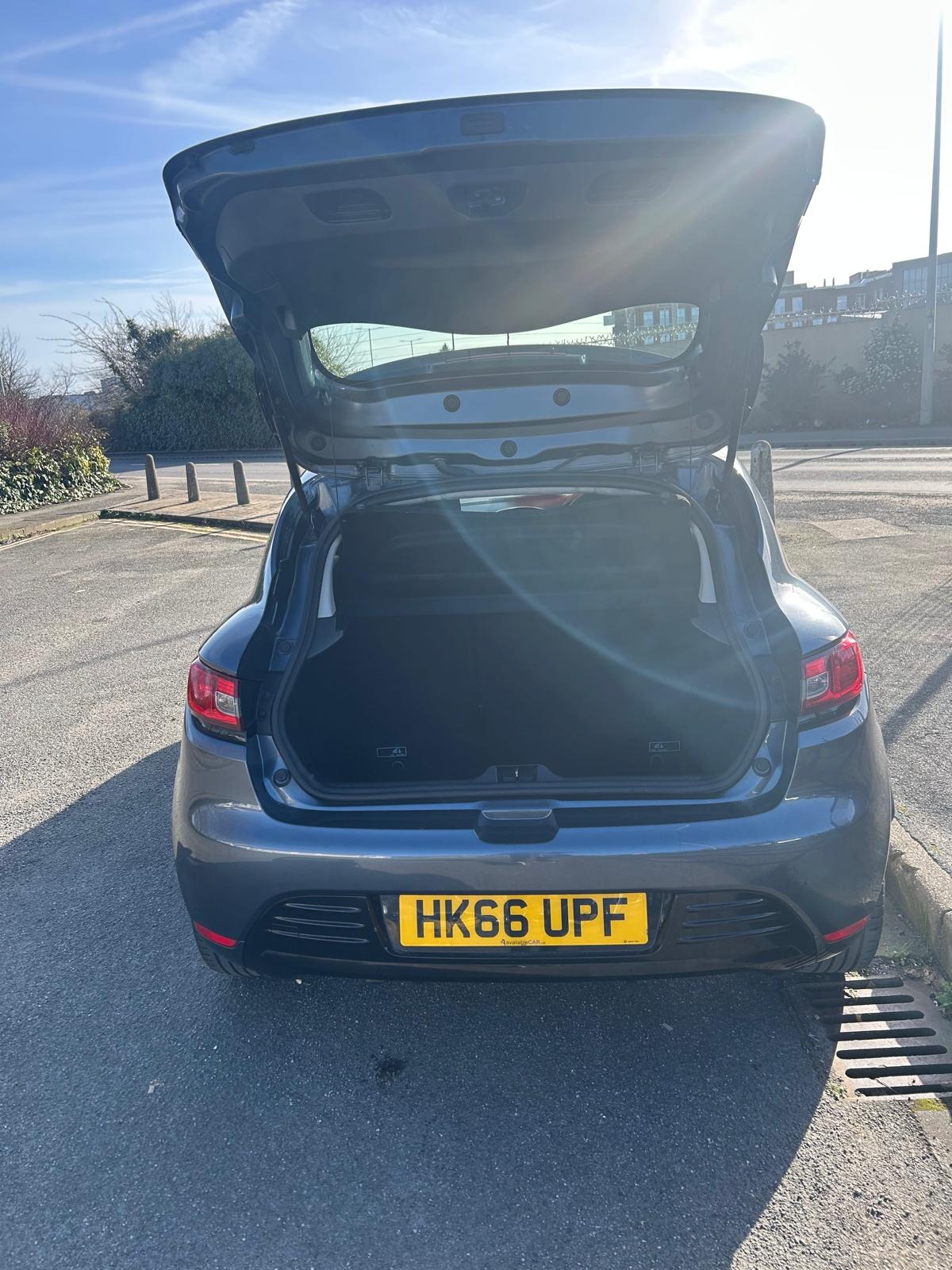 Used Renault Clio 2017 for sale - 77743524: Photo 11