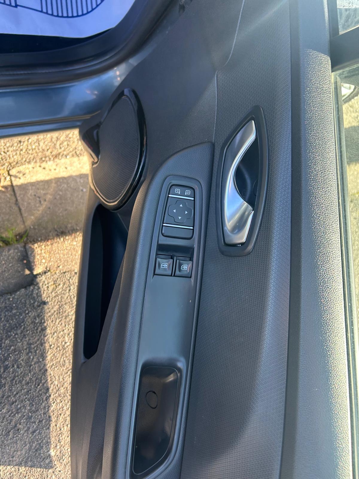 Used Renault Clio 2017 for sale - 77743524: Photo 19