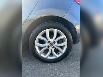 Used Renault Clio 2017 for sale - 77743524: Photo