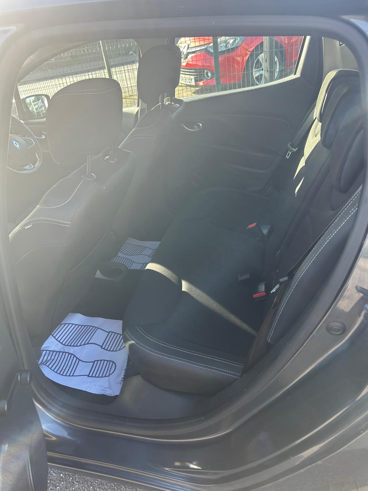 Used Renault Clio 2017 for sale - 77743524: Photo 7