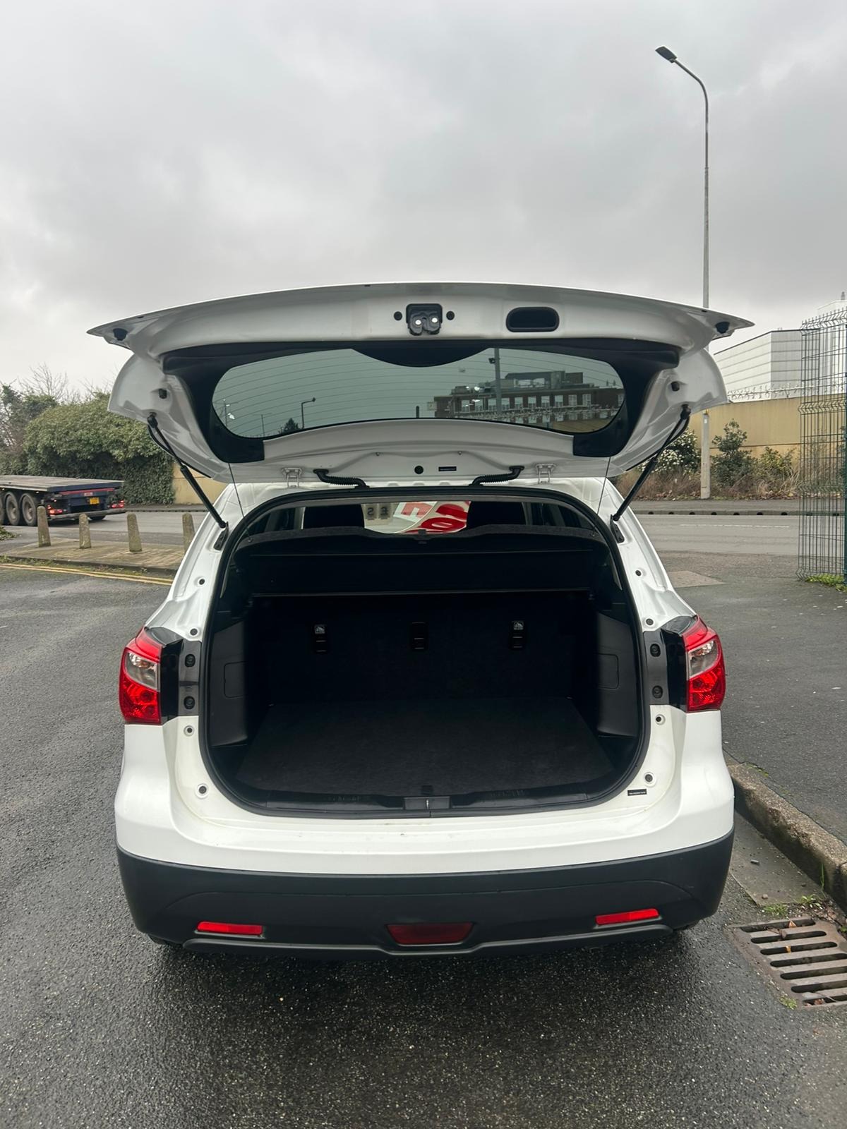 Used Suzuki SX4 S-Cross 2015 for sale - 77610133: Photo 11