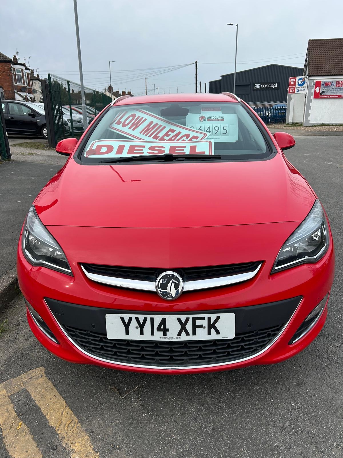 Used Vauxhall Astra 2014 for sale - 77997307: Photo 2