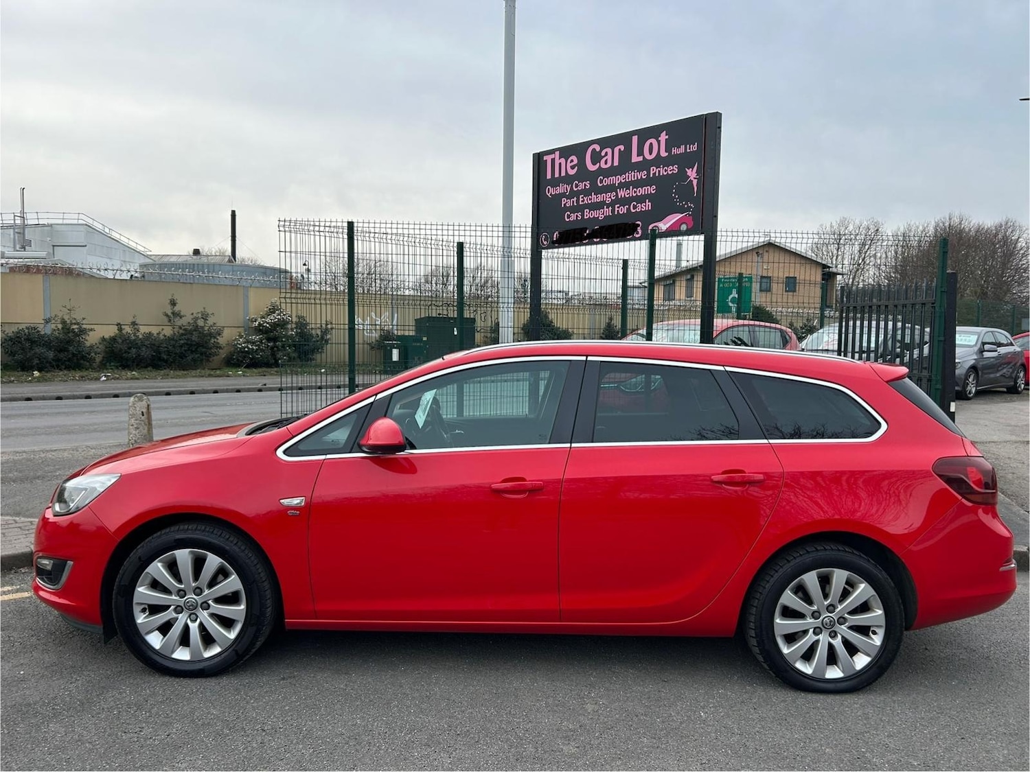 Used Vauxhall Astra 2014 for sale - 77997307: Photo 3