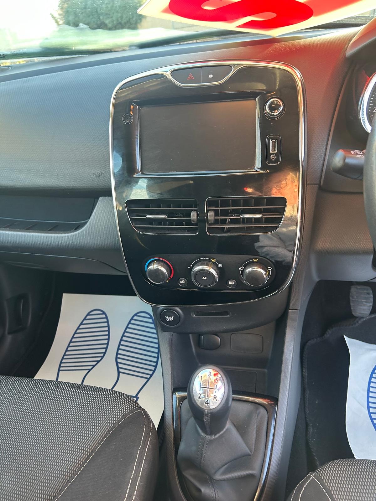 Used Renault Clio 2013 for sale - 77398445: Photo 17