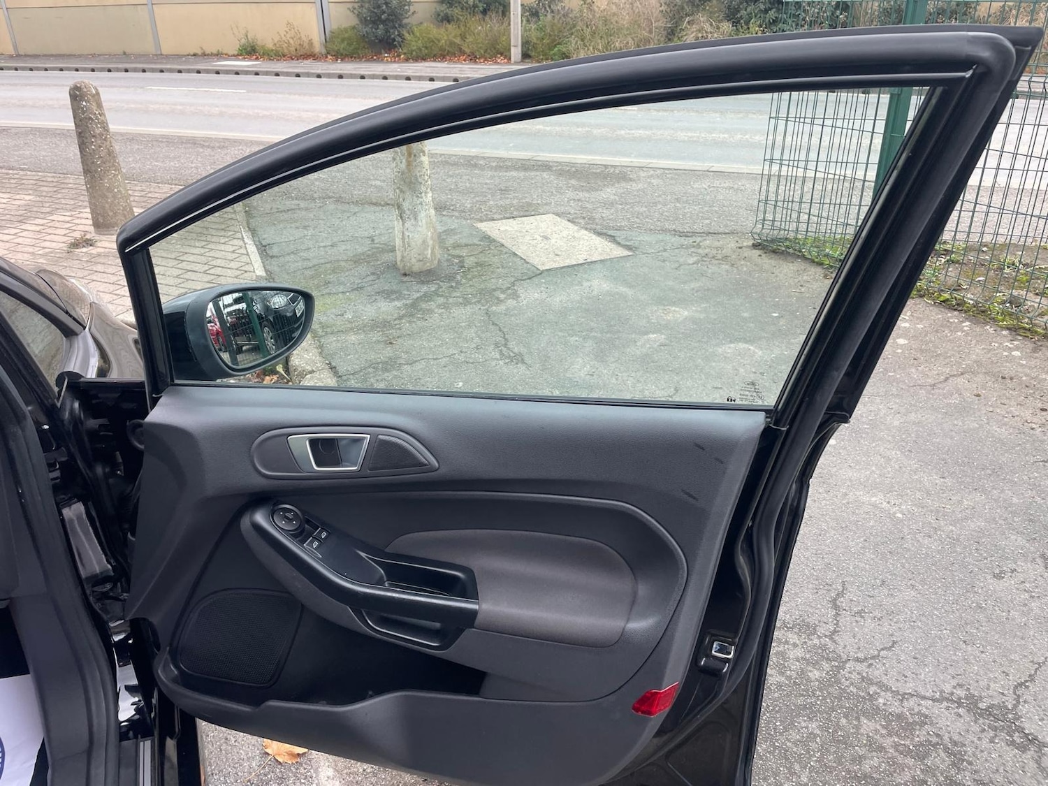 Used Ford Fiesta 2017 for sale - 76332059: Photo 12