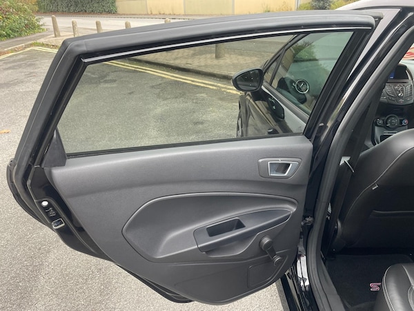 Used Ford Fiesta 2017 for sale - 76332059: Photo 20