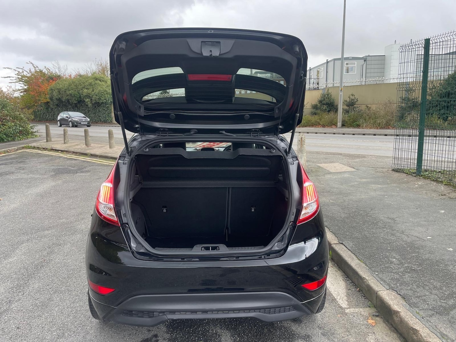 Used Ford Fiesta 2017 for sale - 76332059: Photo 8