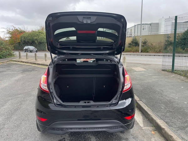 Used Ford Fiesta 2017 for sale - 76332059: Photo 8