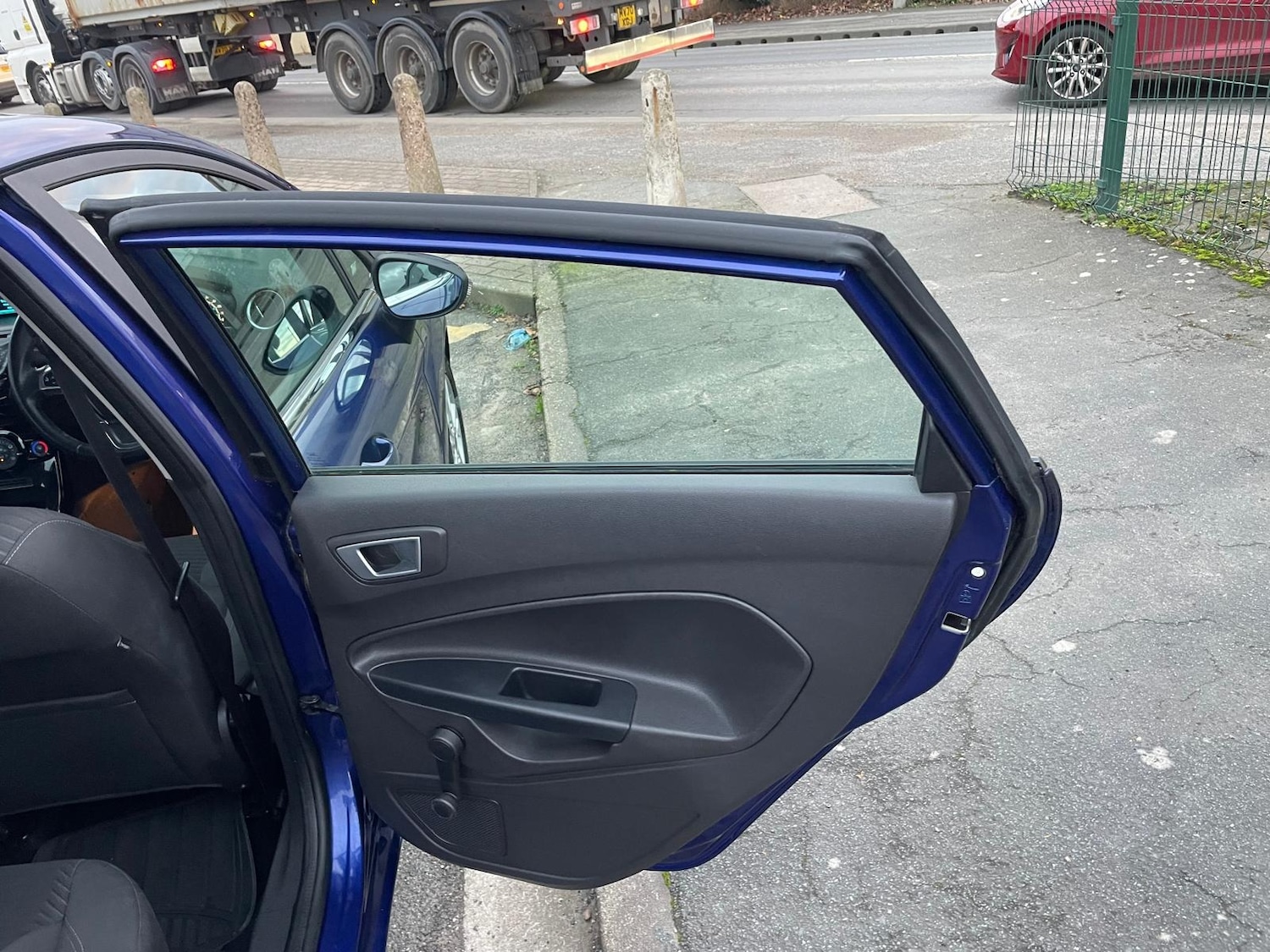 Used Ford Fiesta 2015 for sale - 76951021: Photo 20