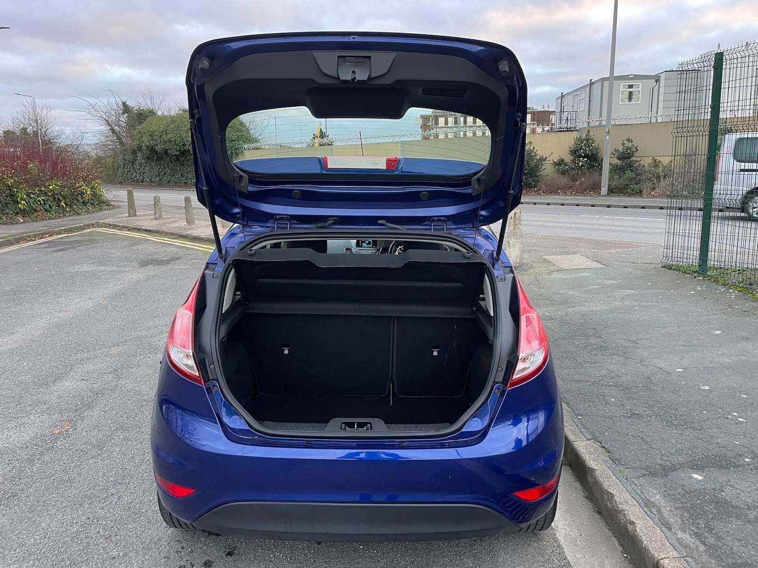 Used Ford Fiesta 2015 for sale - 76951021: Photo 4