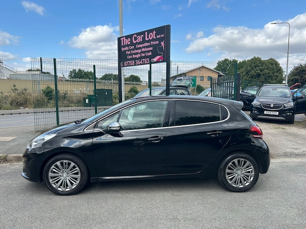 Used Peugeot 208 2017 for sale - 75545603: Photo 3
