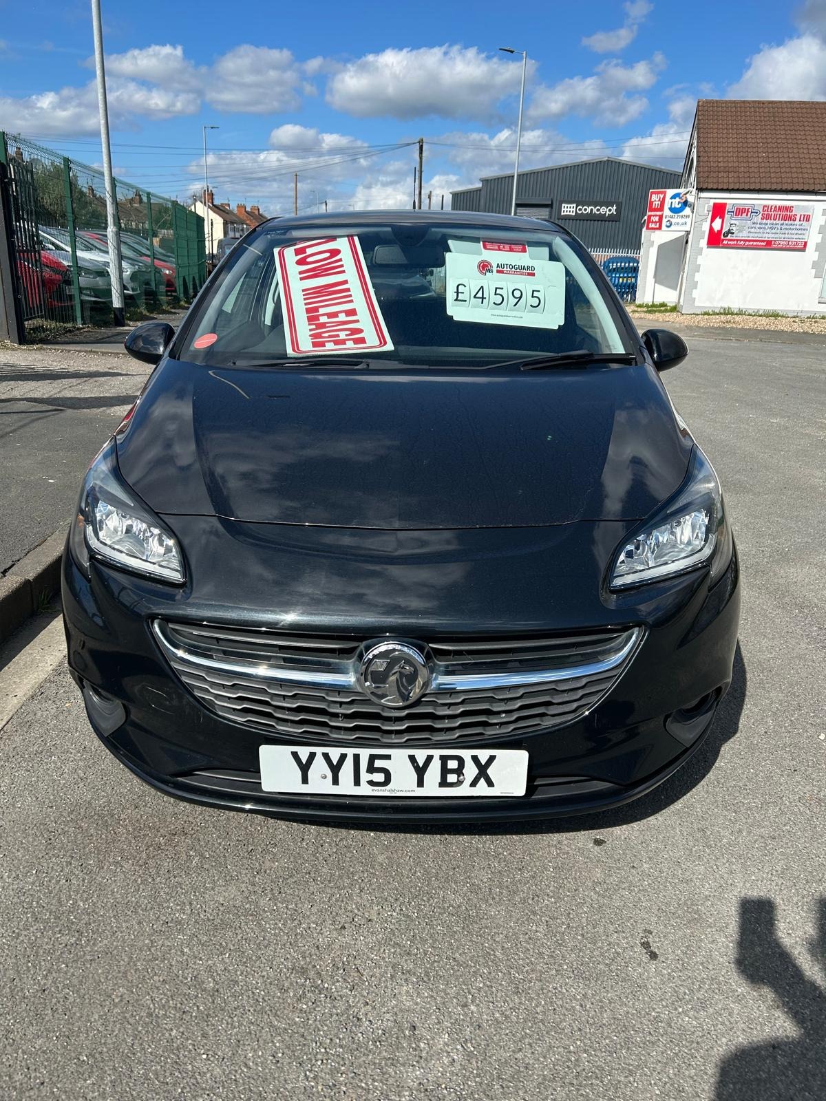 Used Vauxhall Corsa 2015 for sale - 78108049: Photo 2