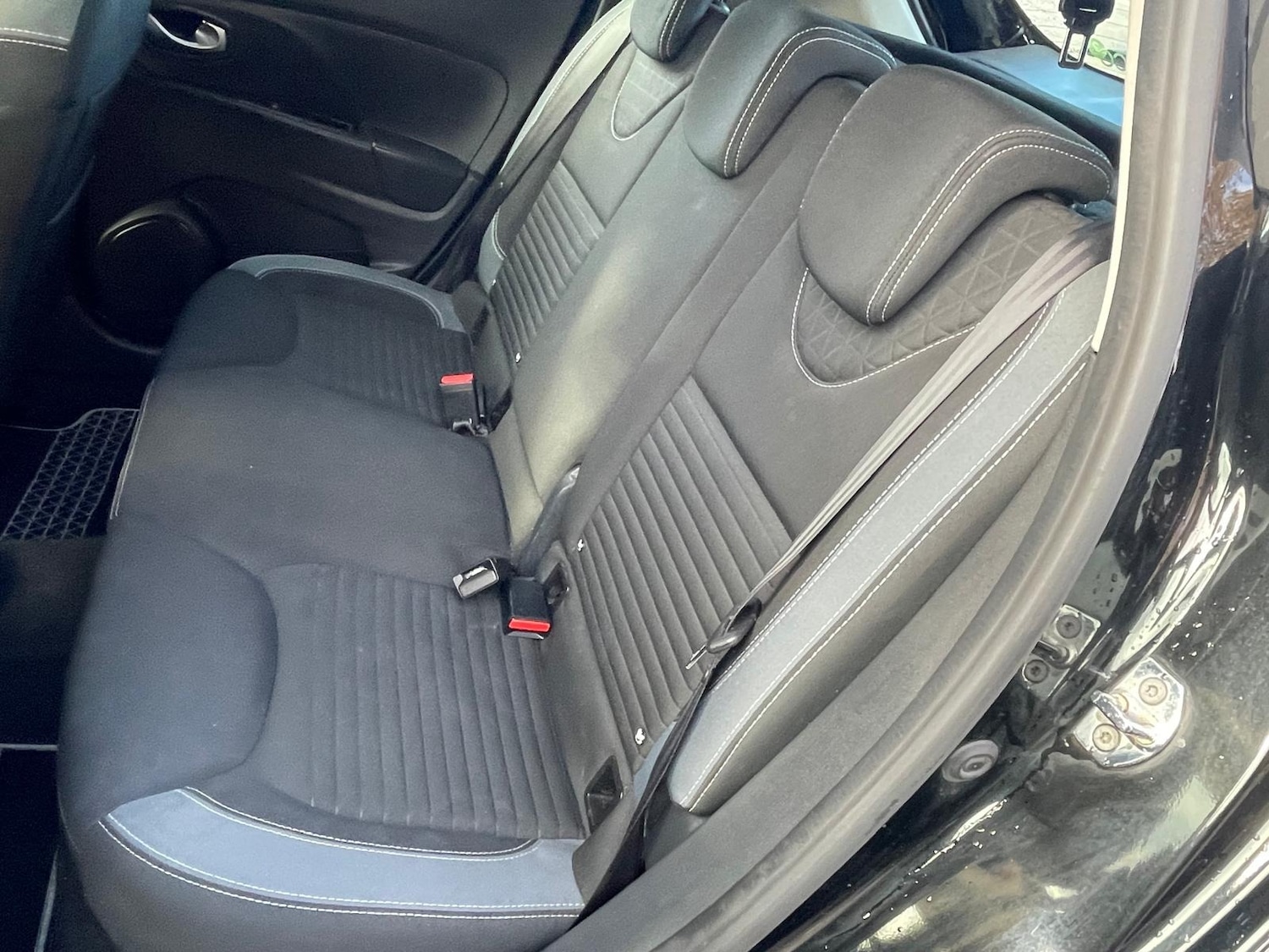 Used Renault Clio 2015 for sale - 76519662: Photo 23