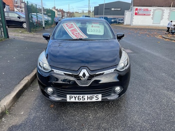 Used Renault Clio 2015 for sale - 76519662: Photo