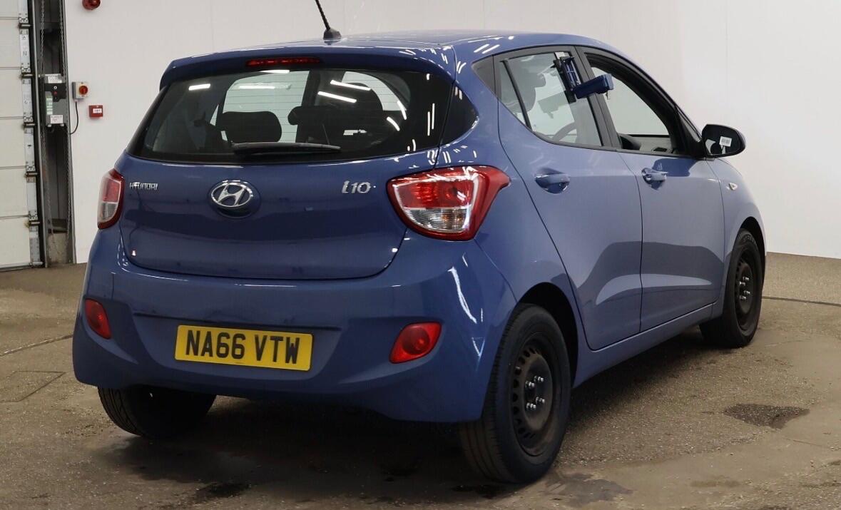 Used Hyundai i10 2016 for sale - 77957479: Photo 2