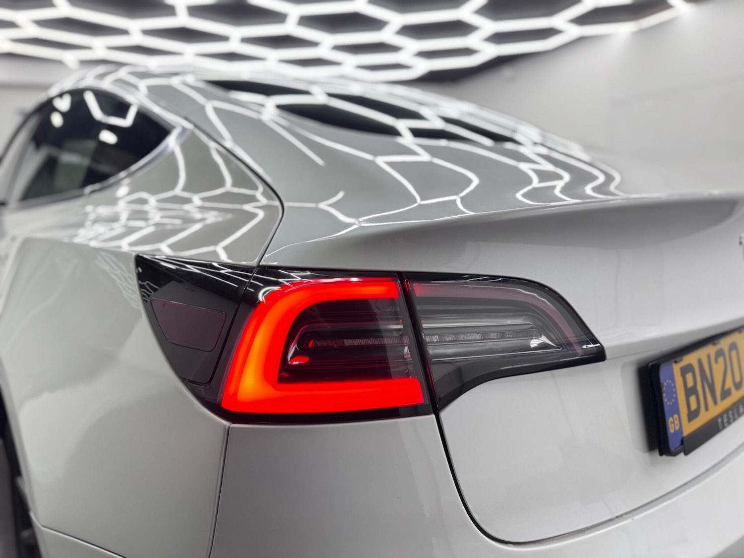 Used Tesla Model 3 2020 for sale - 77909848: Photo 16