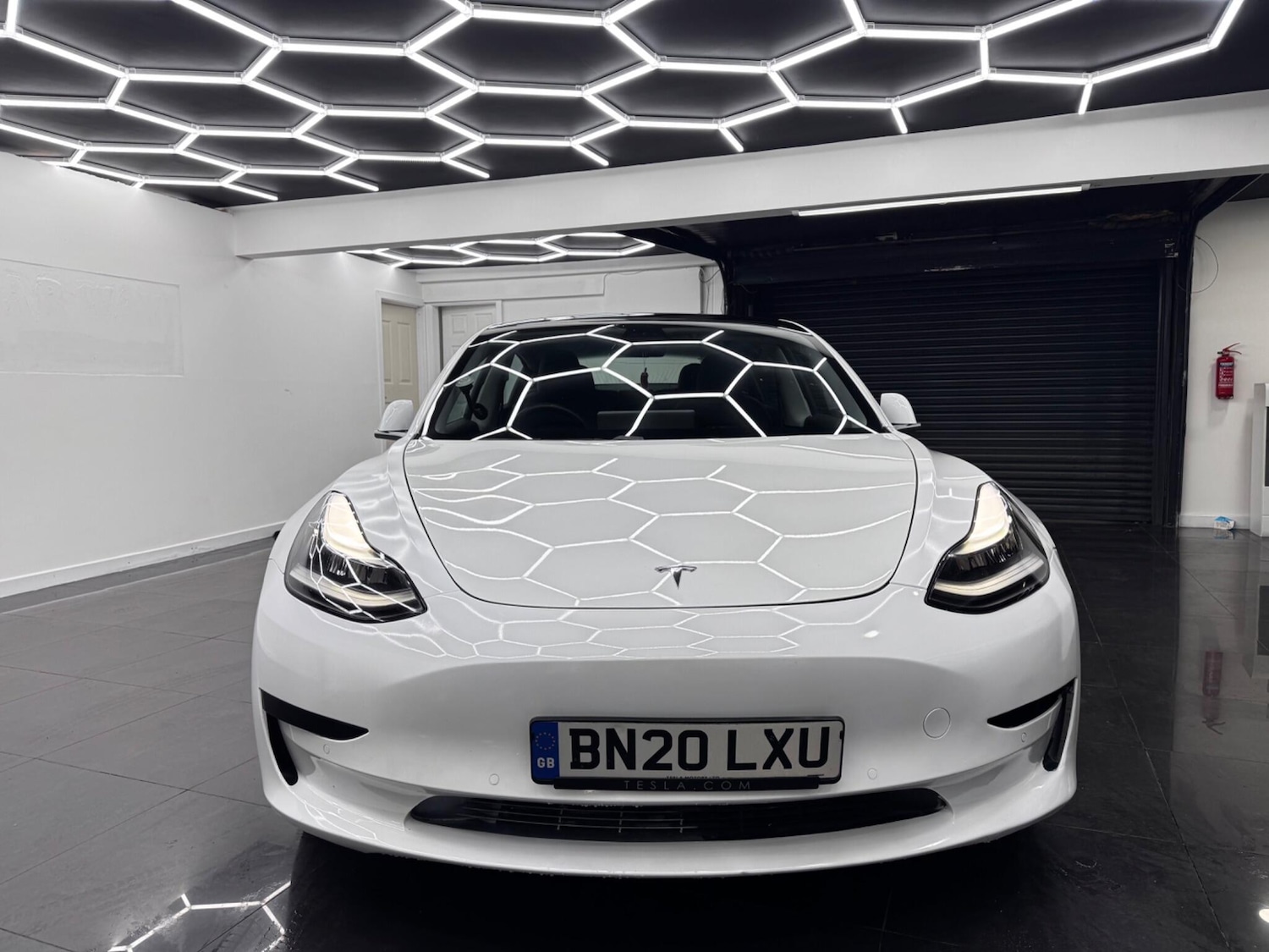 Used Tesla Model 3 2020 for sale - 77909848: Photo 2