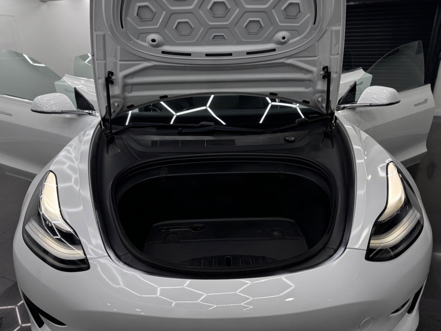 Used Tesla Model 3 2020 for sale - 77909848: Photo 25