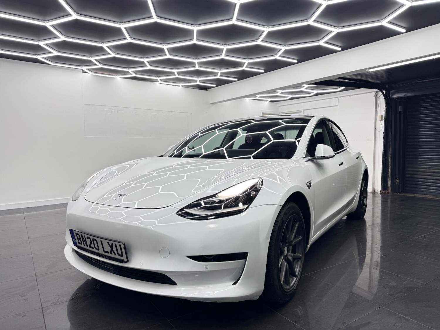 Used Tesla Model 3 2020 for sale - 77909848: Photo 3
