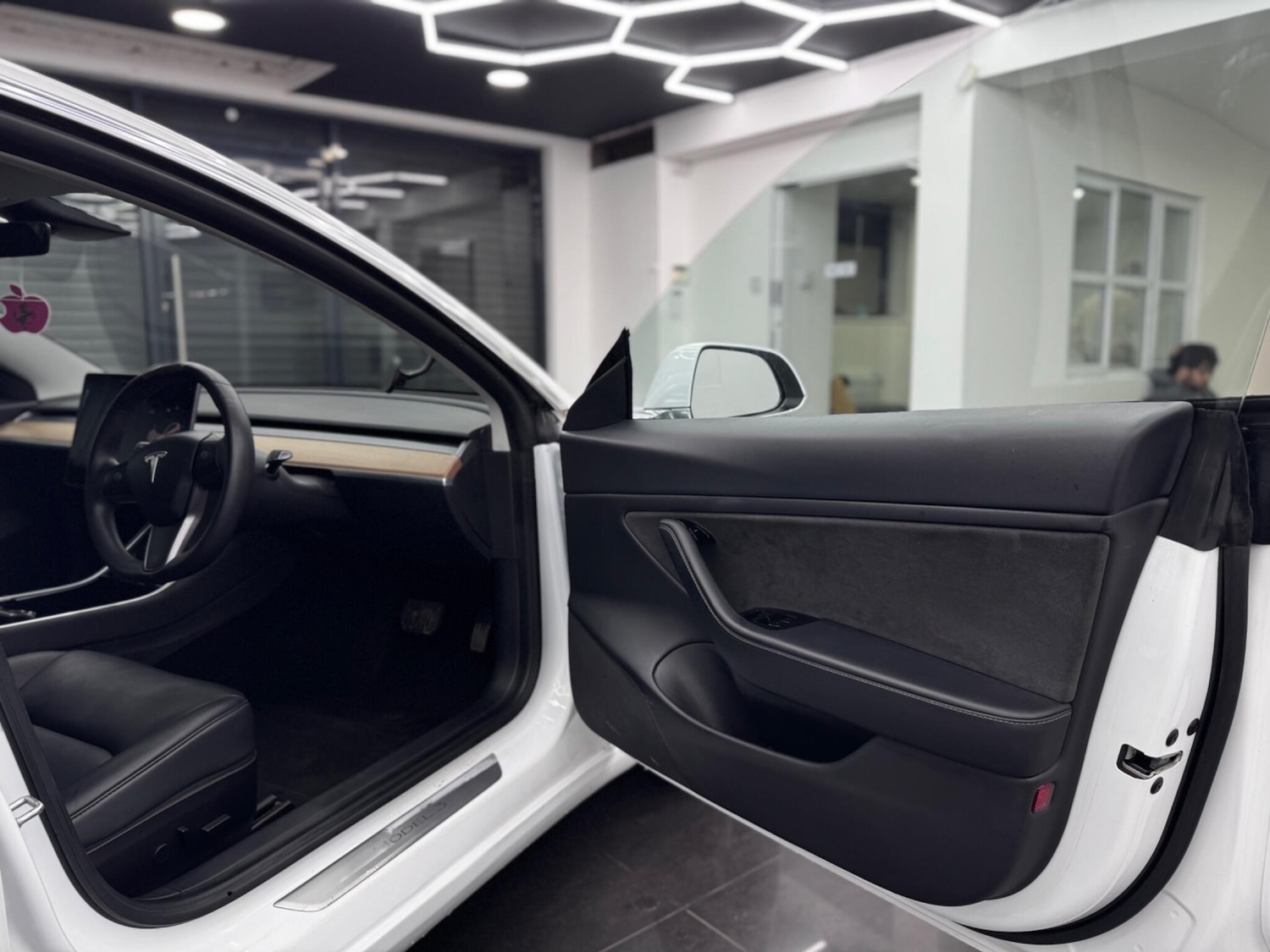 Used Tesla Model 3 2020 for sale - 77909848: Photo 34