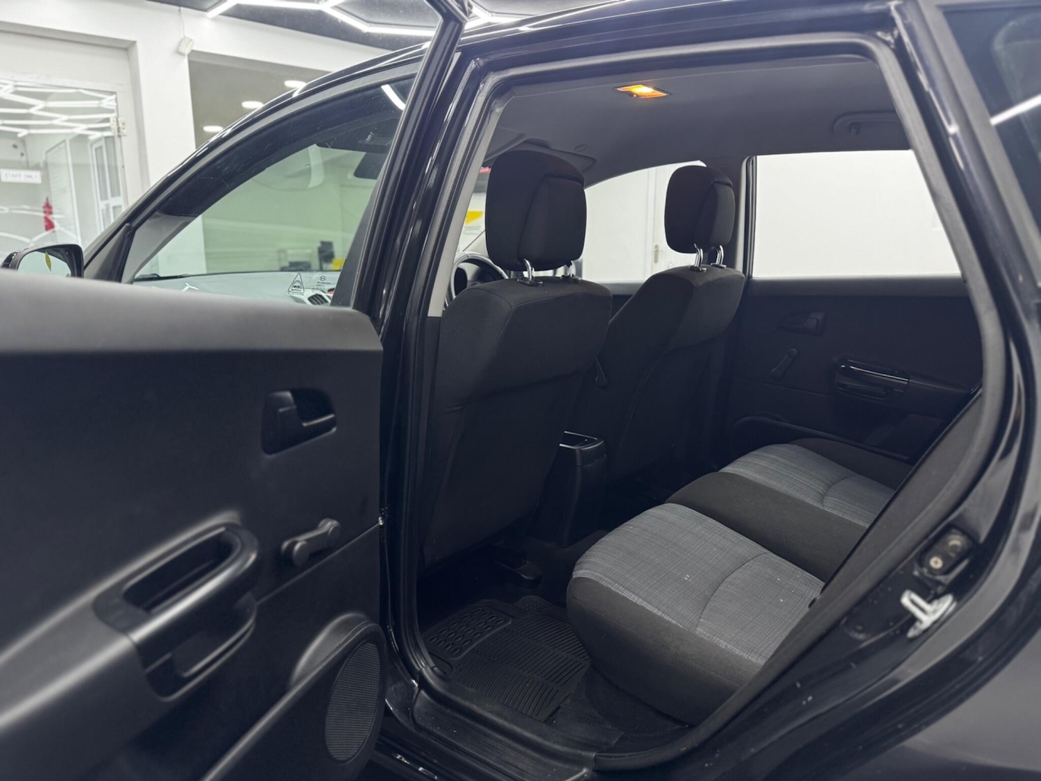 Used Kia Ceed 2011 for sale - 77940601: Photo 12