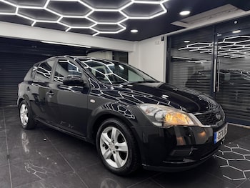 Used Kia Ceed 2011 for sale - 77940601: Photo