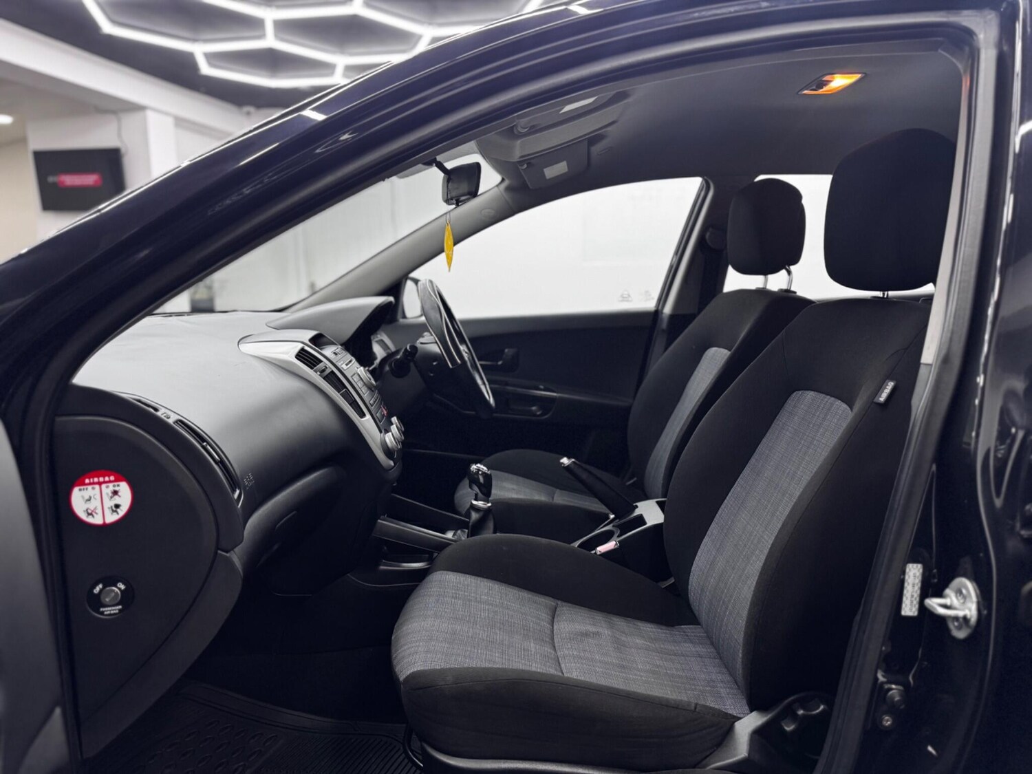 Used Kia Ceed 2011 for sale - 77940601: Photo 20