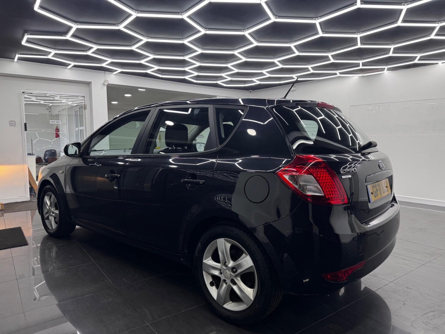 Used Kia Ceed 2011 for sale - 77940601: Photo 4