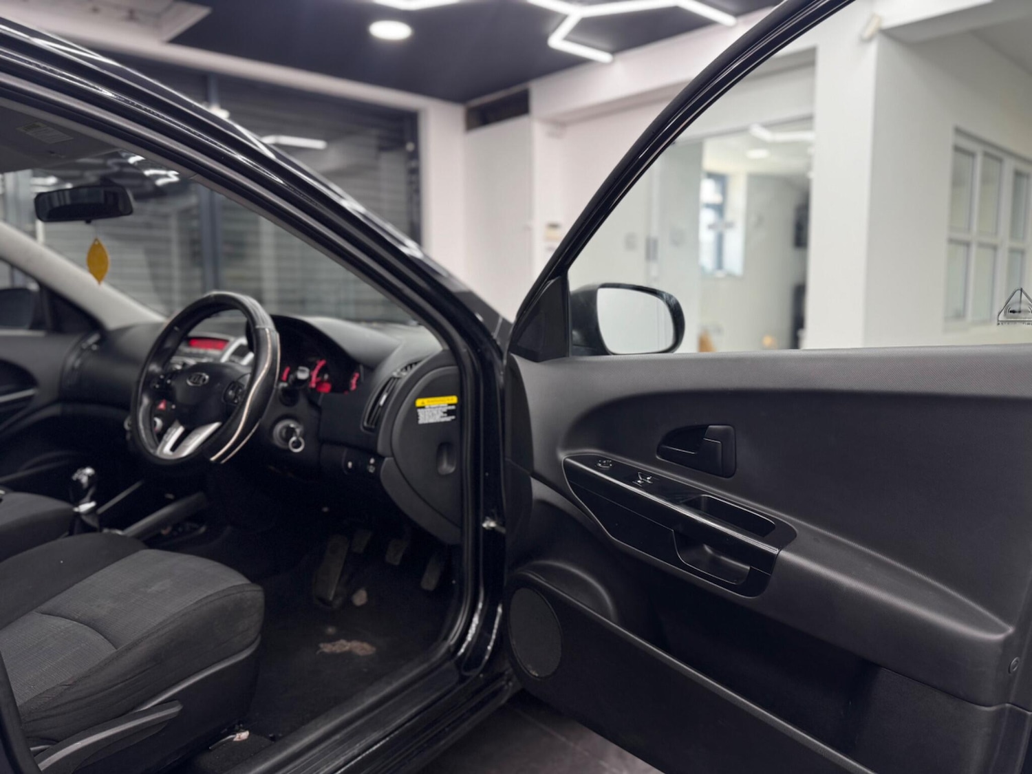 Used Kia Ceed 2011 for sale - 77940601: Photo 8