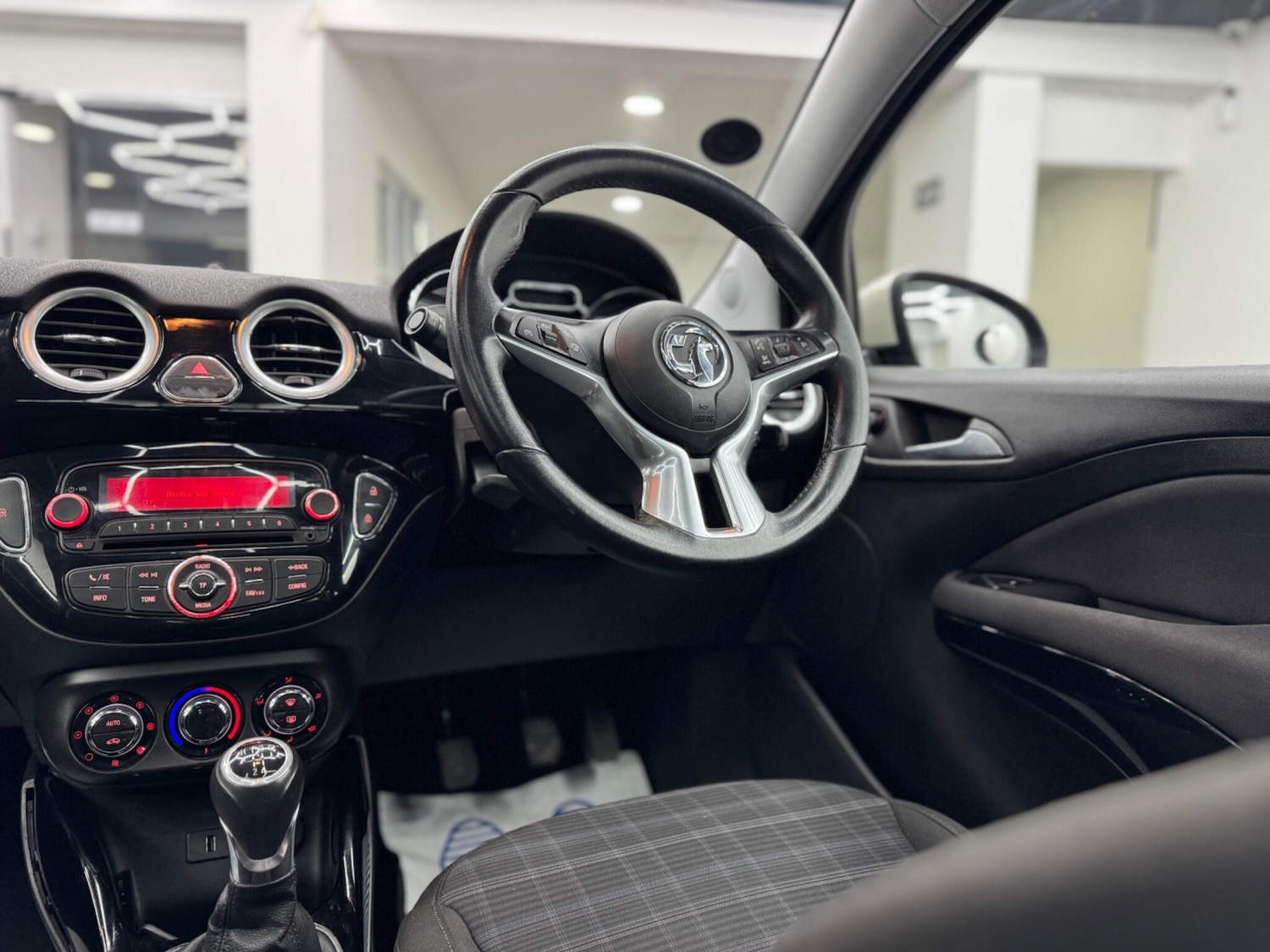 Used Vauxhall ADAM 2015 for sale - 77831683: Photo 13