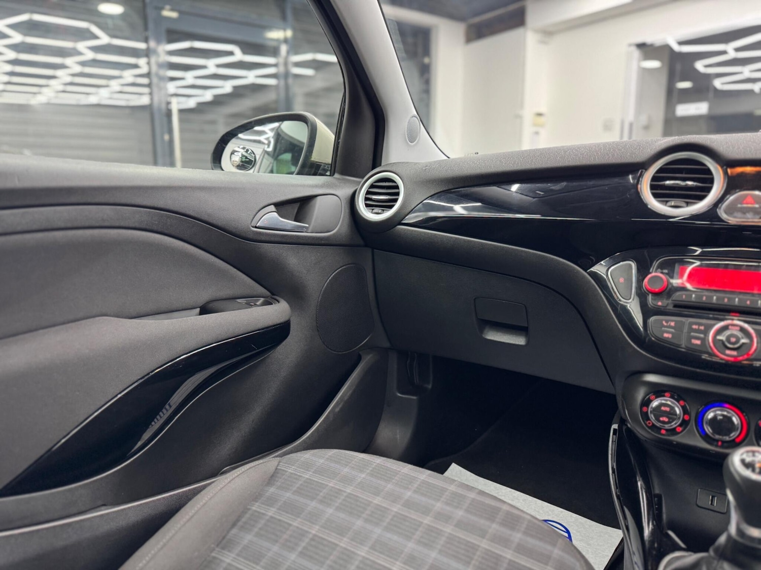 Used Vauxhall ADAM 2015 for sale - 77831683: Photo 14