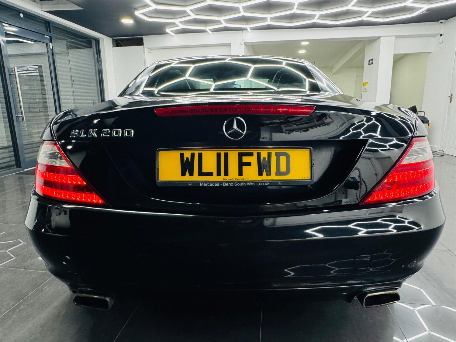 Used Mercedes-Benz SLK 2011 for sale - 77831680: Photo 10