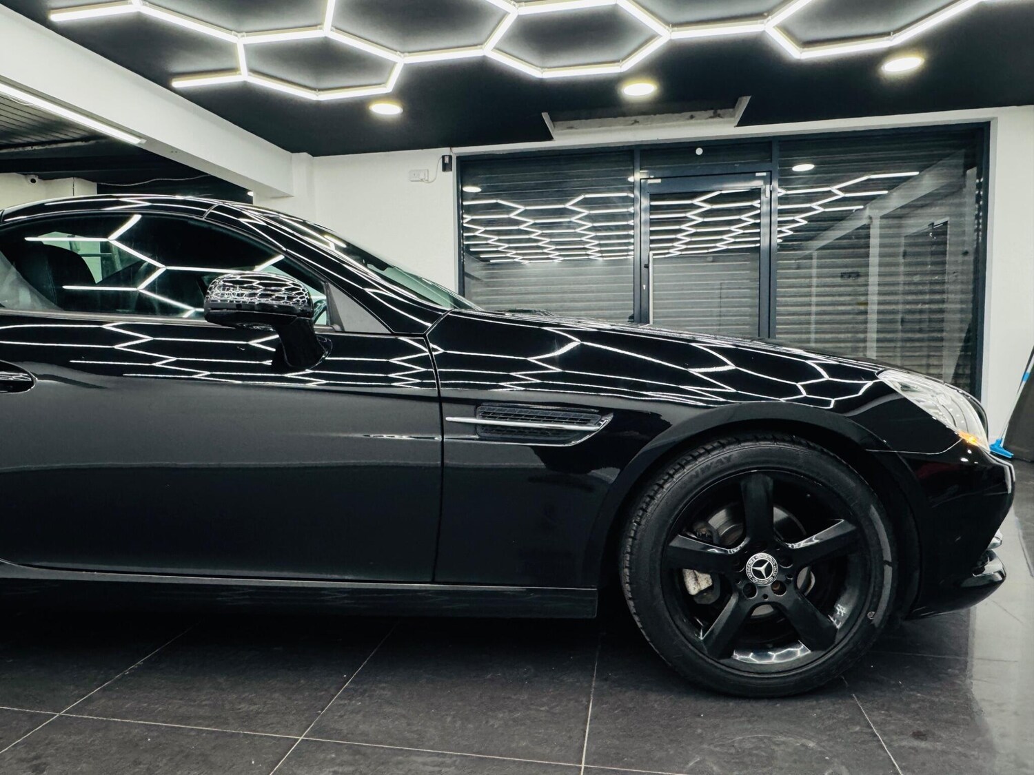 Used Mercedes-Benz SLK 2011 for sale - 77831680: Photo 11