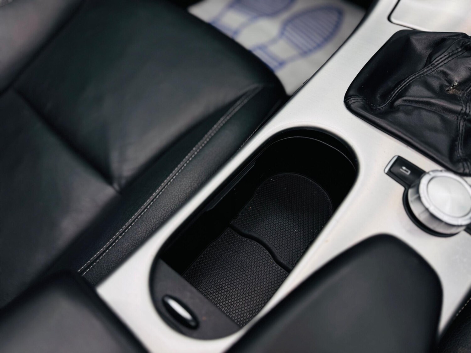 Used Mercedes-Benz SLK 2011 for sale - 77831680: Photo 17